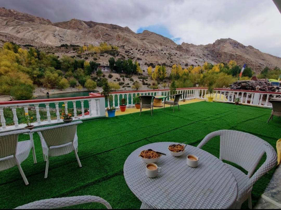 Hotel Lake View Nako Kültér fotó