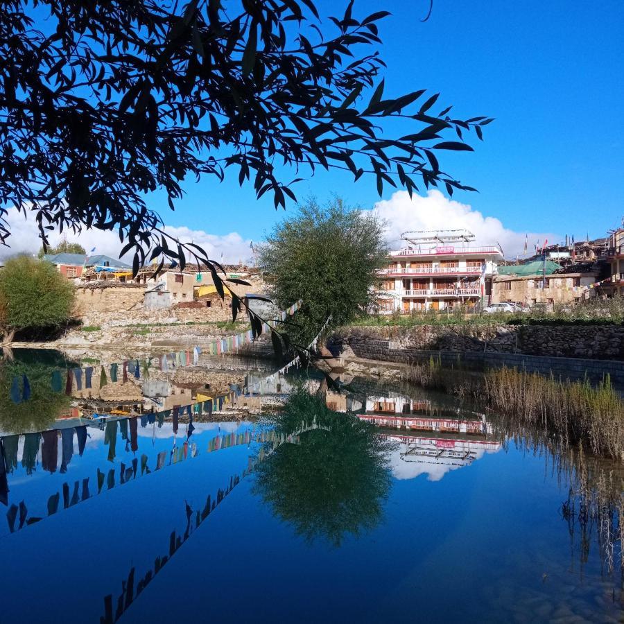 Hotel Lake View Nako Kültér fotó